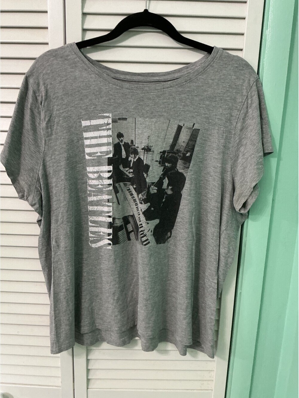 Womans Size XXL Grey Beatles T shirt #291